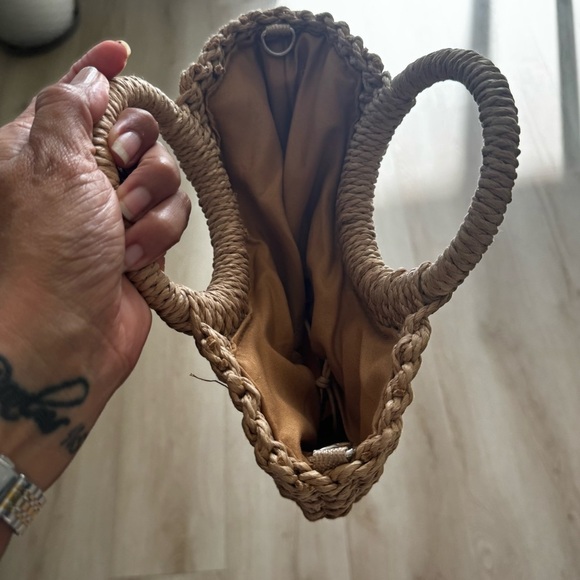 Half Moon 🌙Tan Woven Tote Bag - Picture 4 of 5